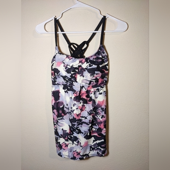 Tankini top bundle - Picture 5 of 16
